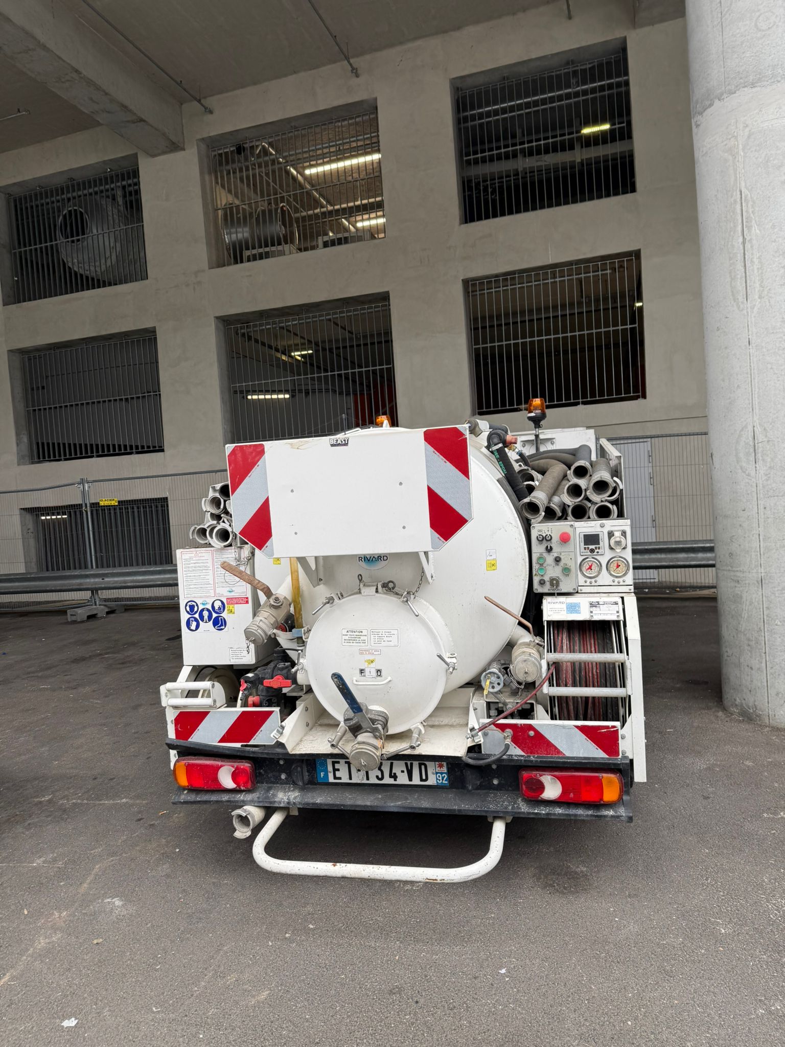 Camion RDCurage vue arrière